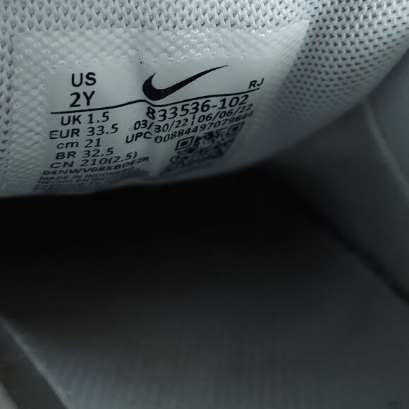 NIKE COURT ROYALE (PSV) KIDS SHOES SIZE 2Y 833536-102 - Picture 9 of 9